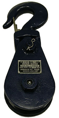 [6I2T3] Tow Snatch Block 2 Ton, 3" Sheave W/latched Swivel Hooks